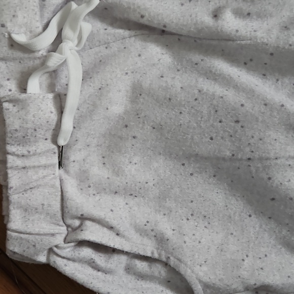 Light Gray/ Cream Lounge Set - Picture 3 of 3